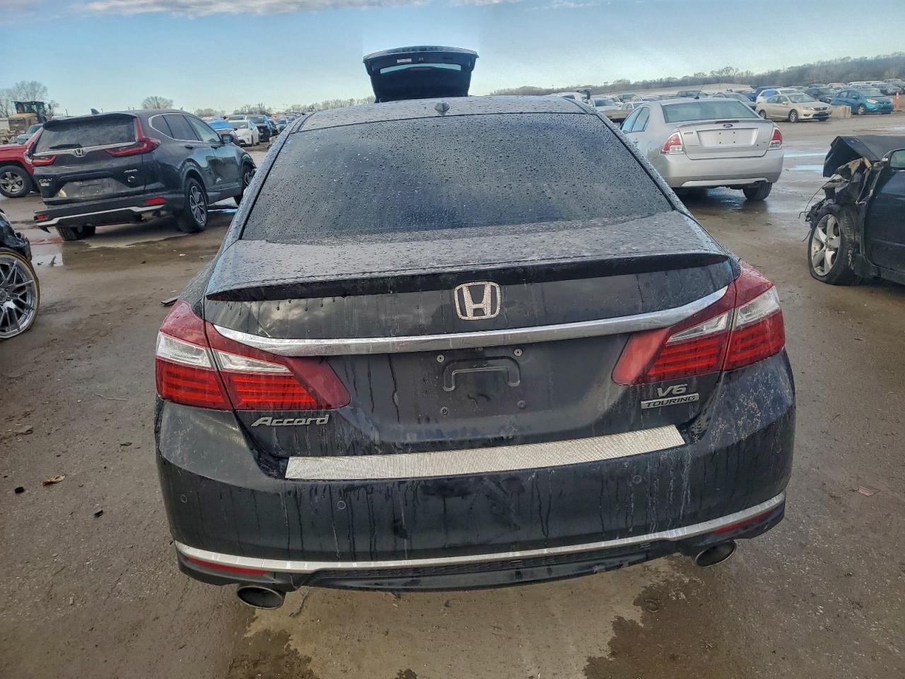 2017 HONDA ACCORD TOURING photo 6