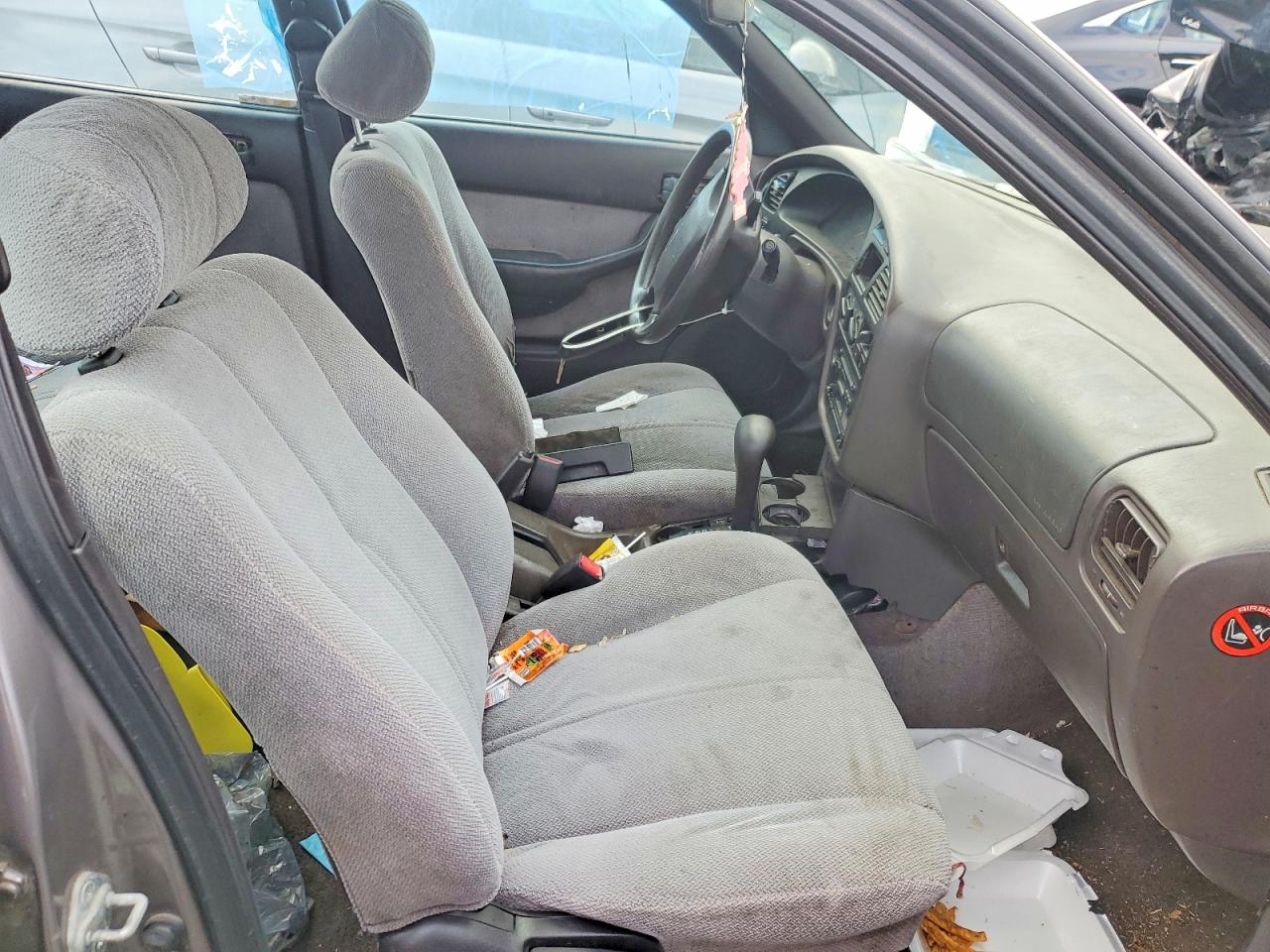 1996 TOYOTA CAMRY DX photo 7