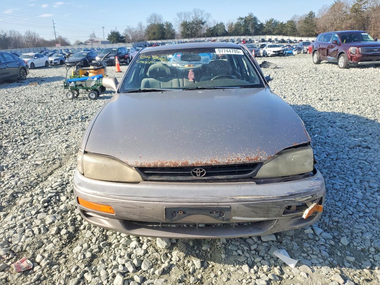 1996 TOYOTA CAMRY DX photo 5