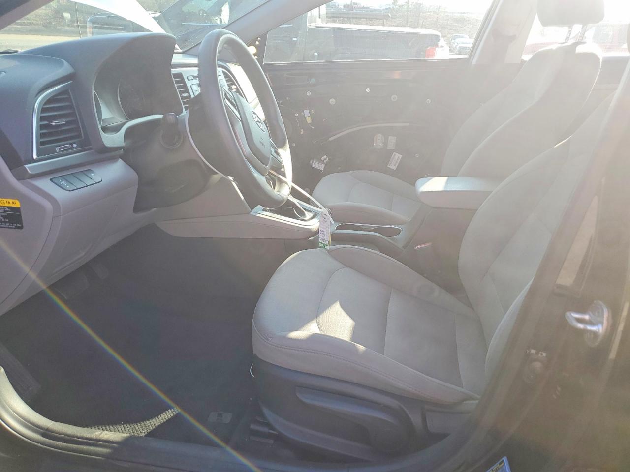 2017 HYUNDAI ELANTRA SE photo 19