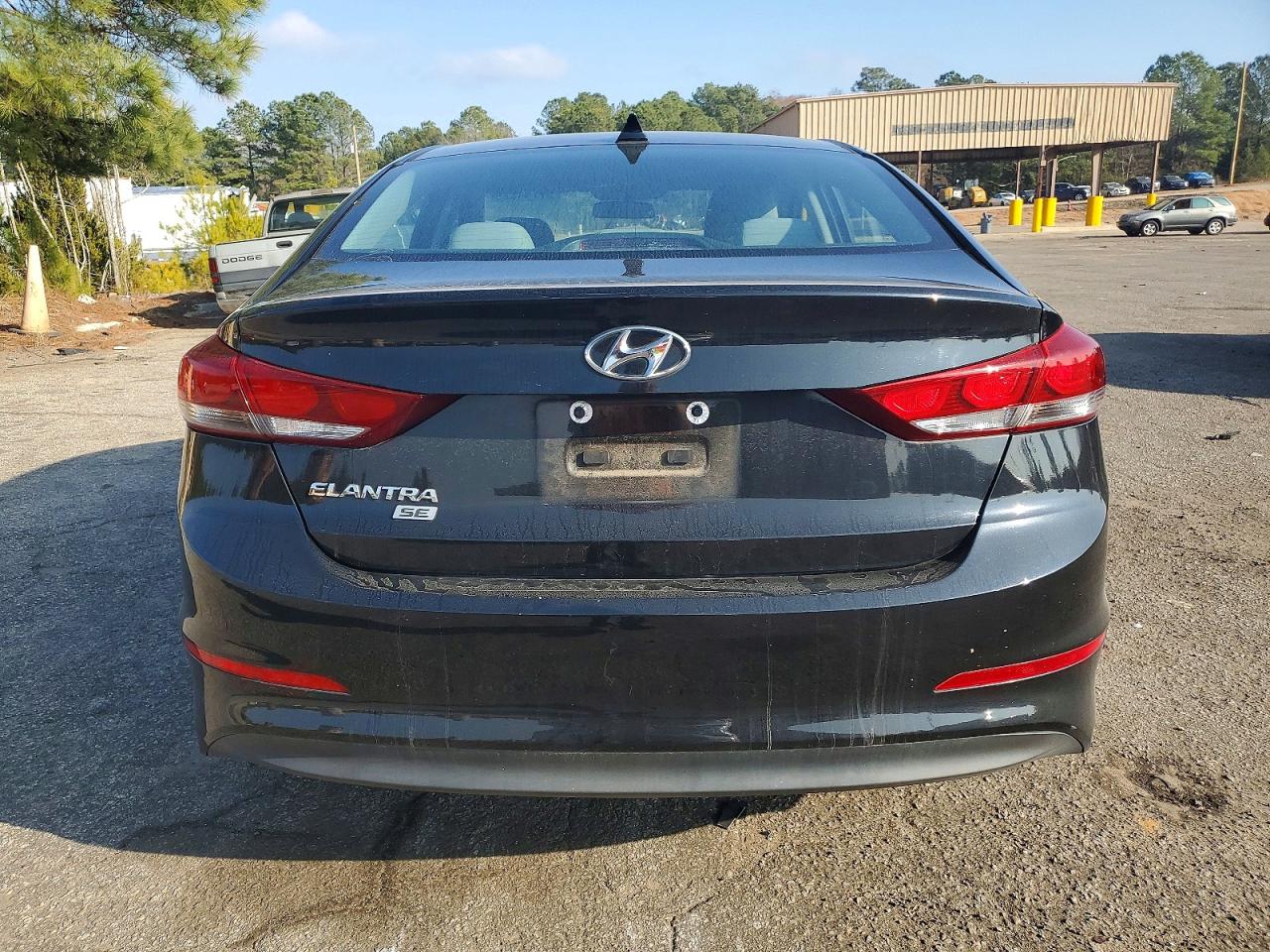 2017 HYUNDAI ELANTRA SE photo 16