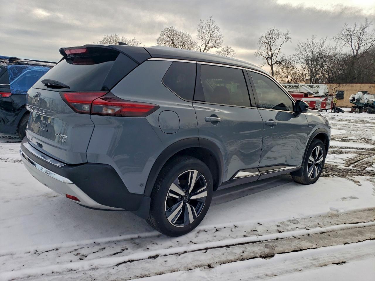 2023 NISSAN ROGUE PLATINUM photo 3
