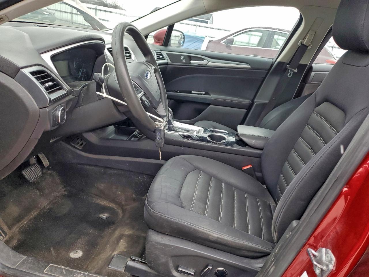 2013 FORD FUSION SE photo 19