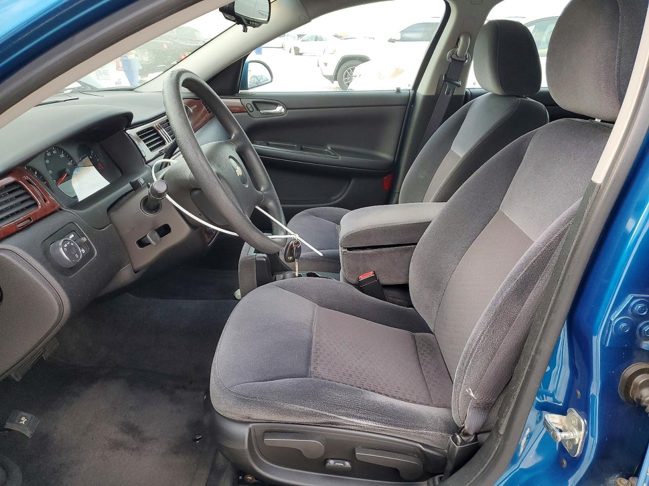 2010 CHEVROLET IMPALA LS photo 7