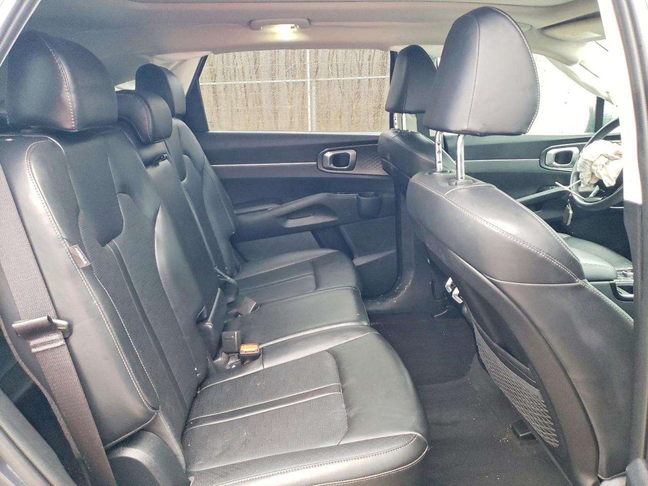 2024 KIA SORENTO S photo 21