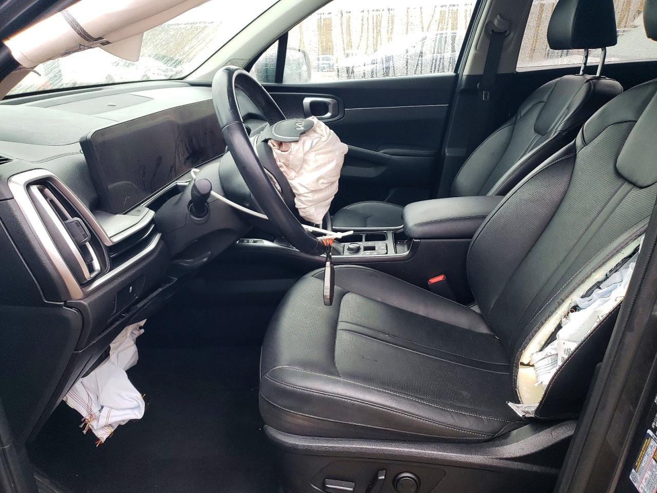 2024 KIA SORENTO S photo 13