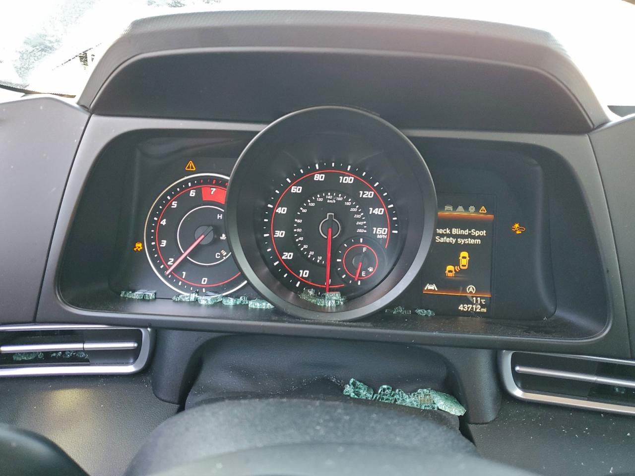 2023 HYUNDAI ELANTRA SE photo 9
