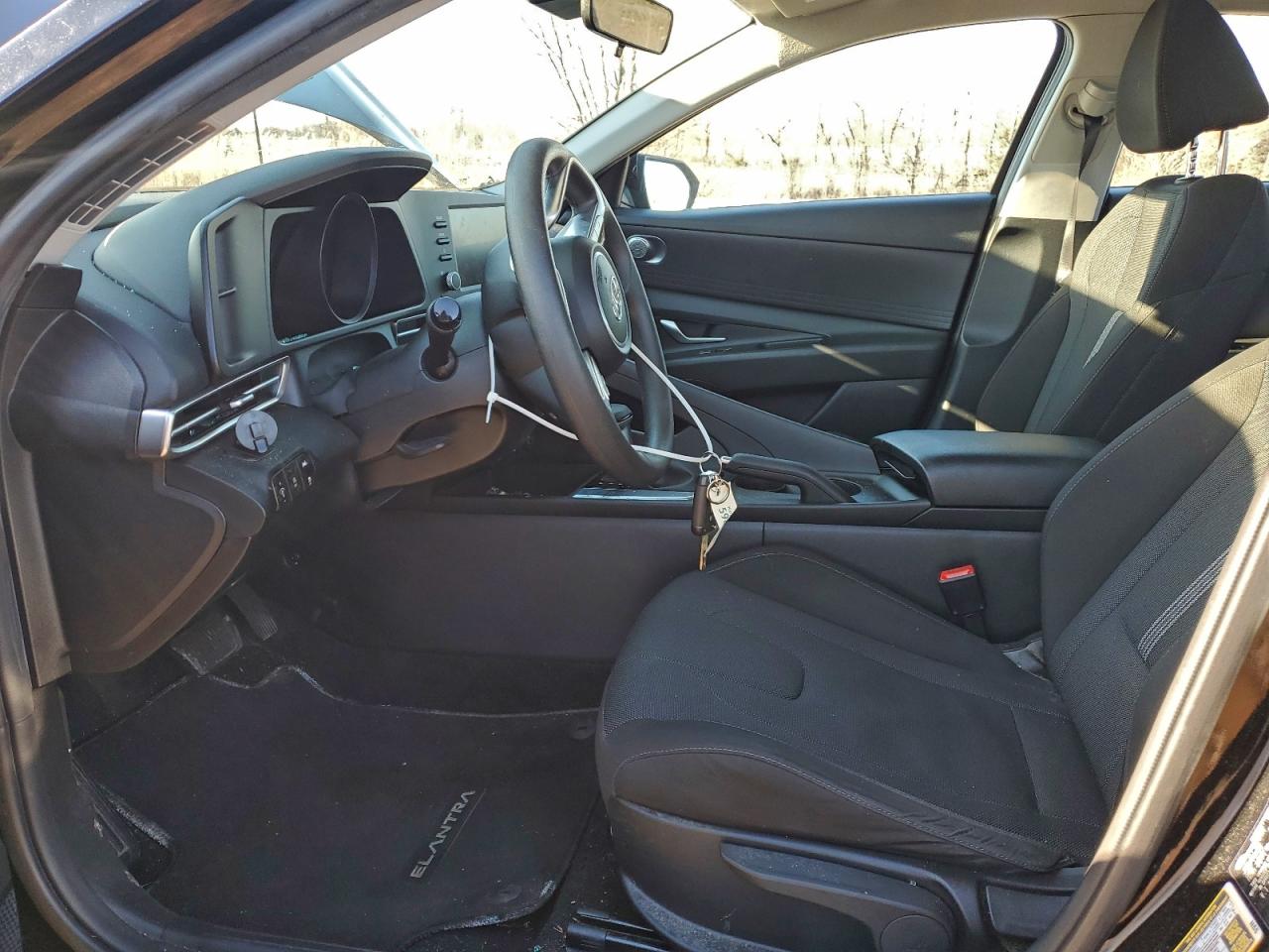 2023 HYUNDAI ELANTRA SE photo 7
