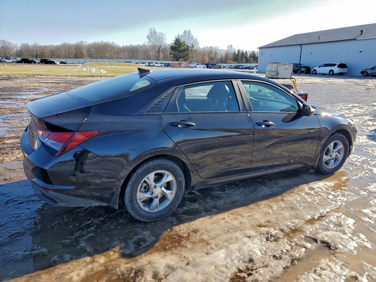 2023 HYUNDAI ELANTRA SE photo 3
