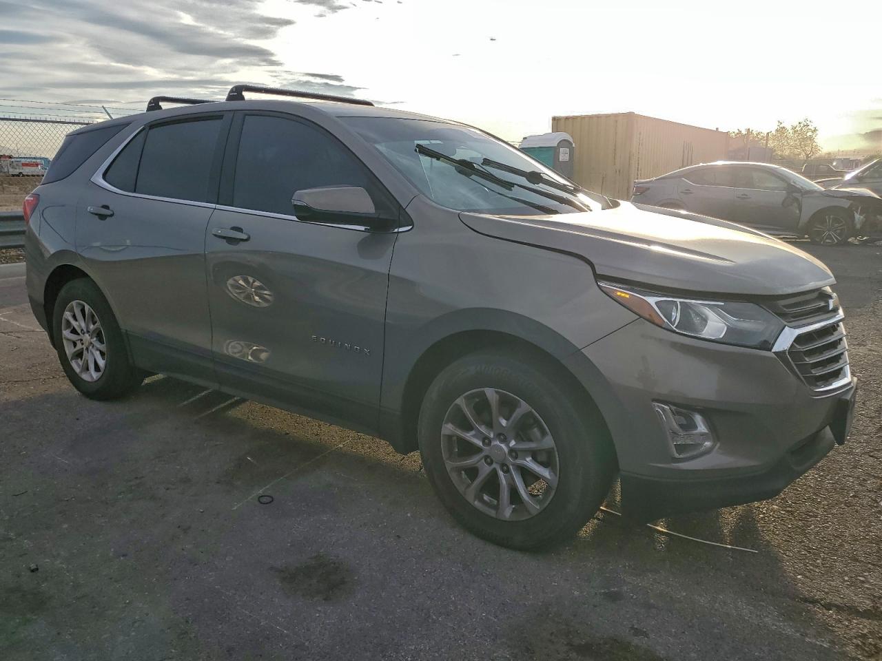 2018 CHEVROLET EQUINOX LT photo 4