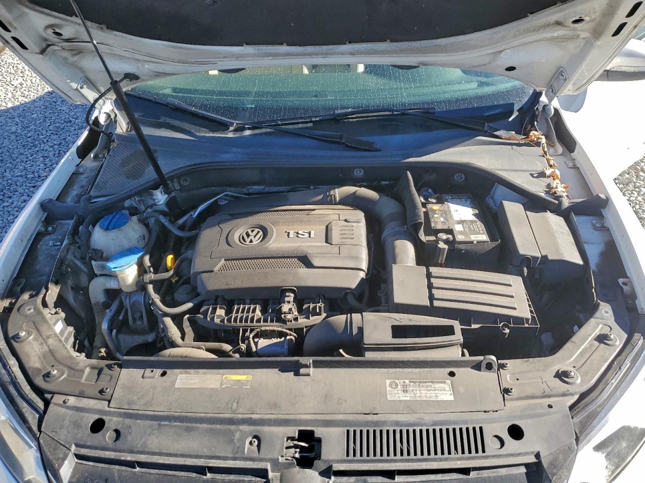 2014 VOLKSWAGEN PASSAT S photo 11