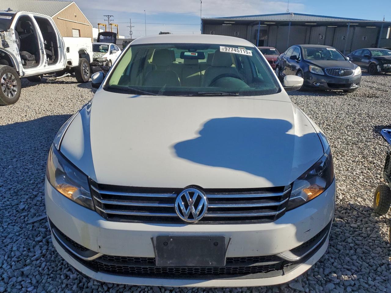 2014 VOLKSWAGEN PASSAT S photo 5