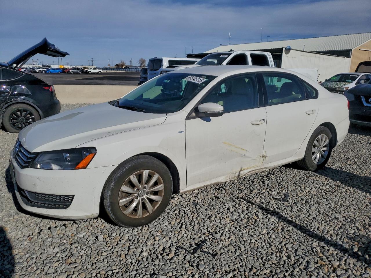 2014 VOLKSWAGEN PASSAT