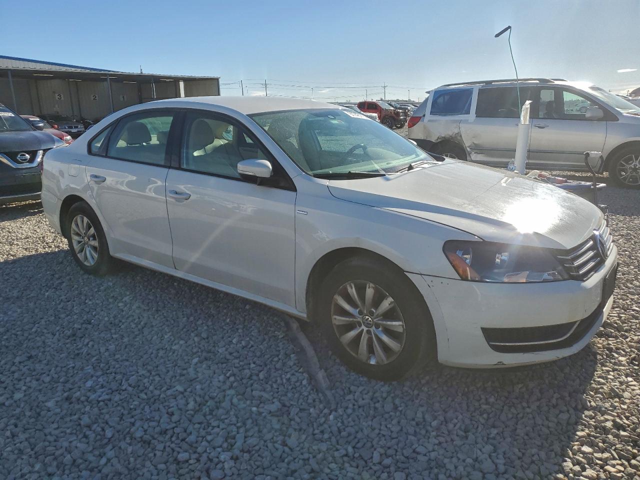 2014 VOLKSWAGEN PASSAT S photo 4