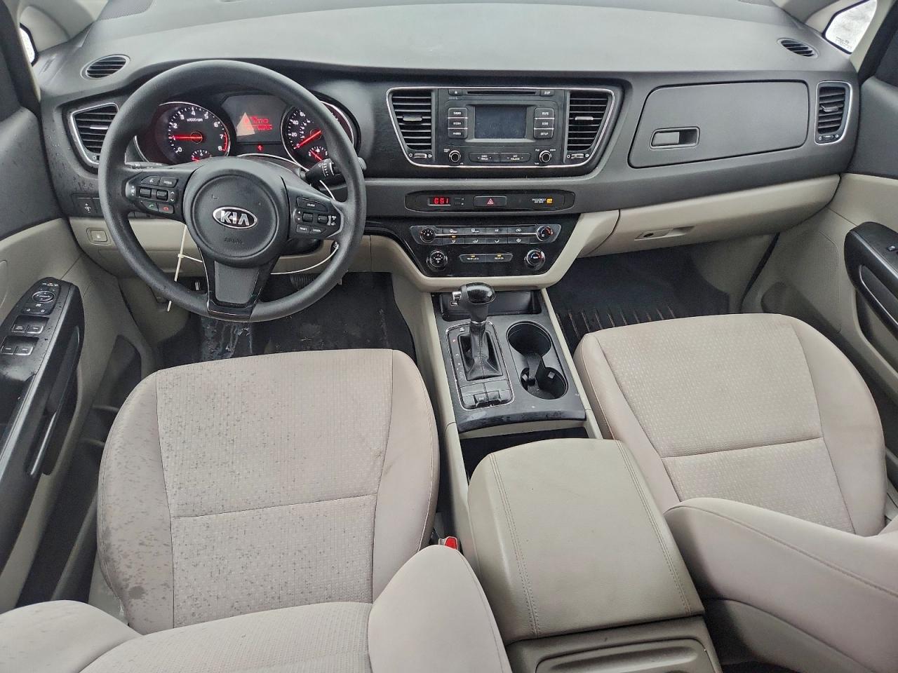 2016 KIA SEDONA LX photo 8