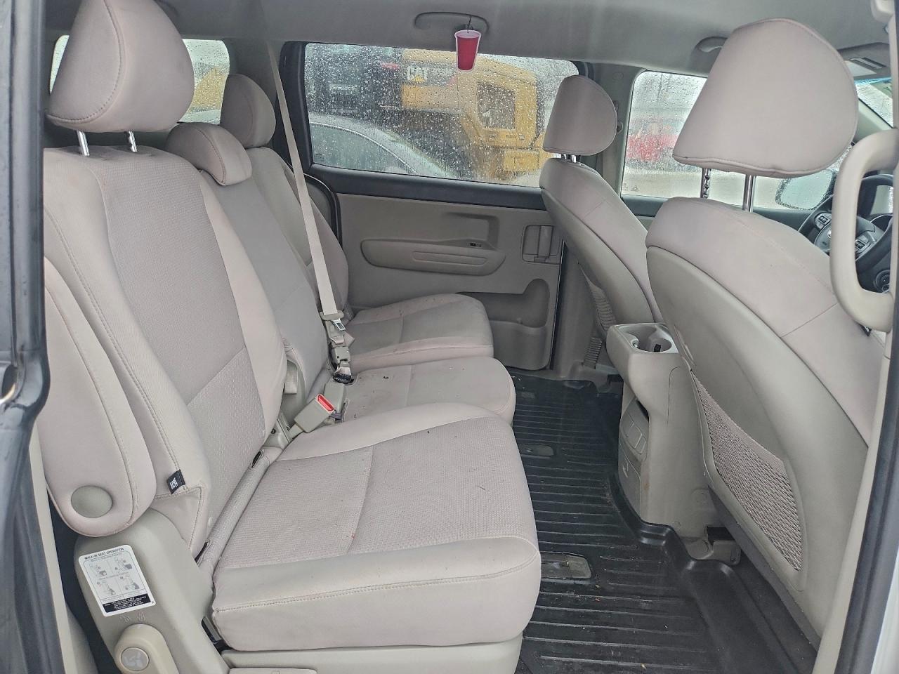 2016 KIA SEDONA LX photo 11
