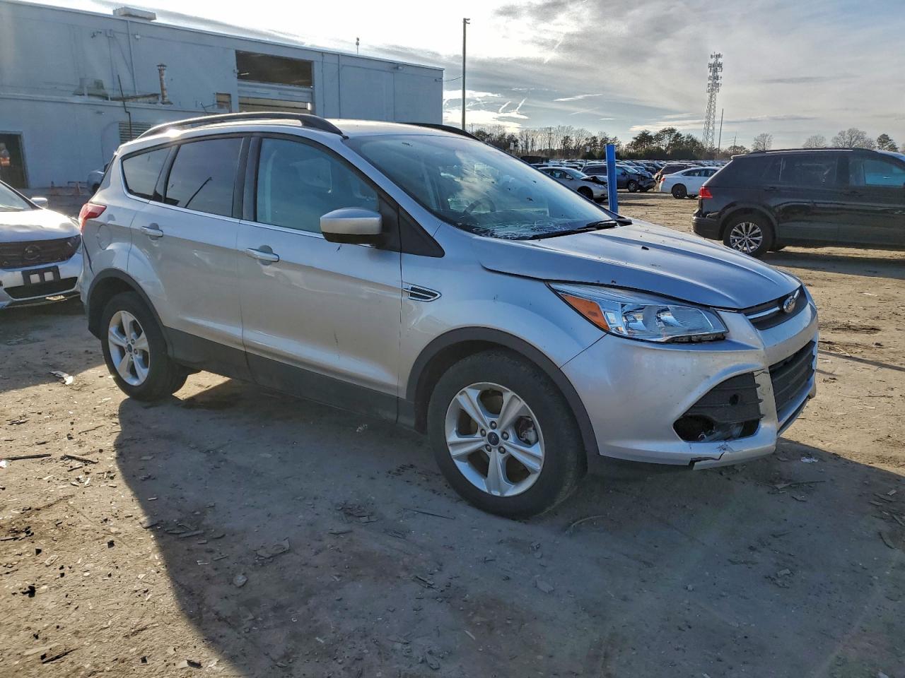 2016 FORD ESCAPE SE photo 4