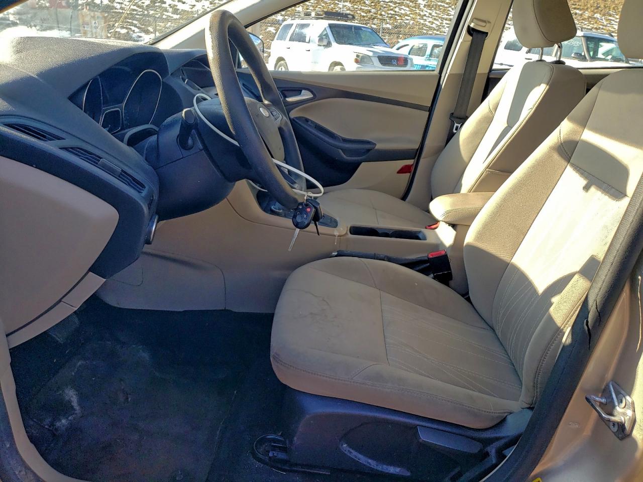 2017 FORD FOCUS SE photo 13