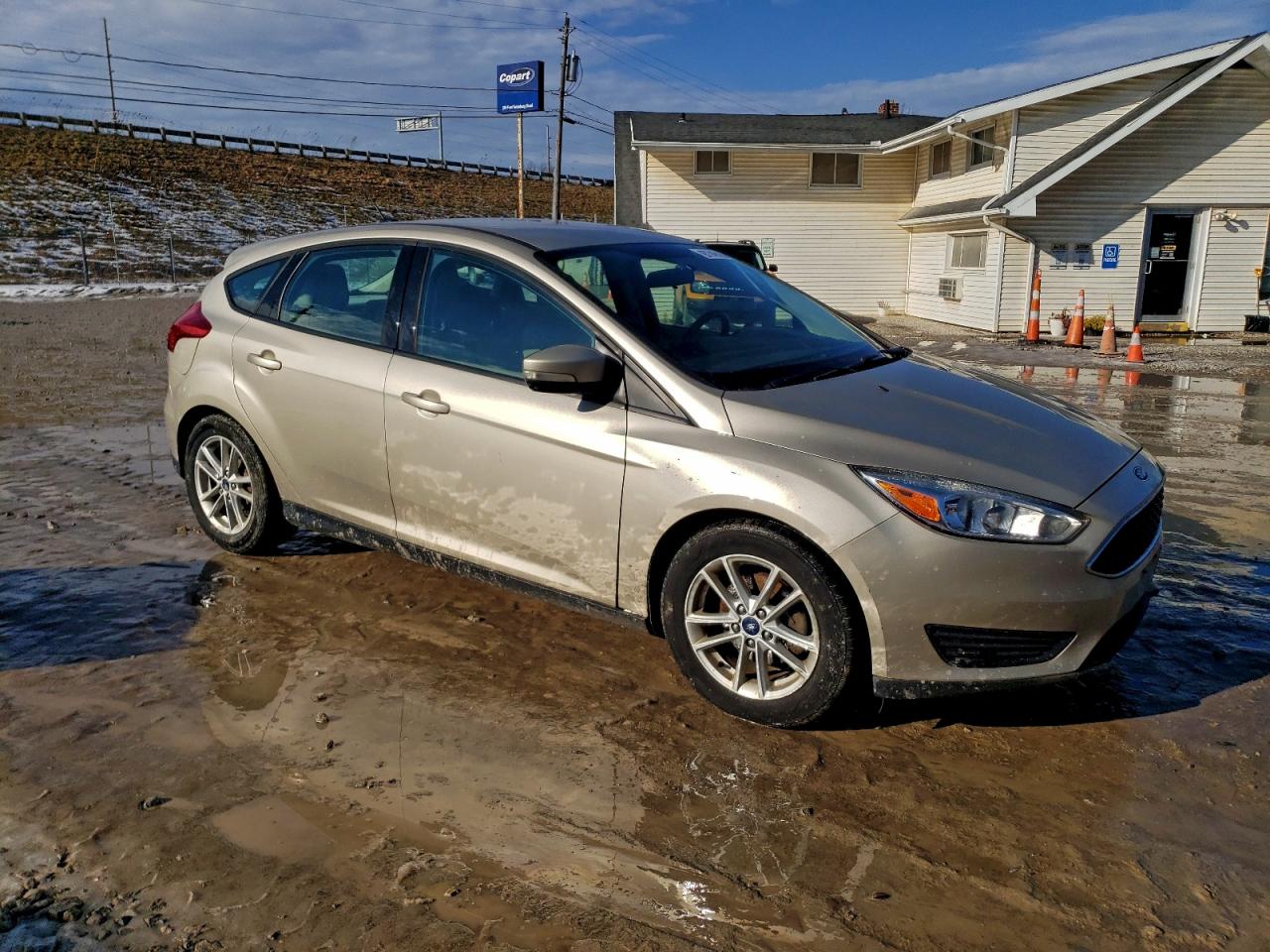 2017 FORD FOCUS SE photo 7