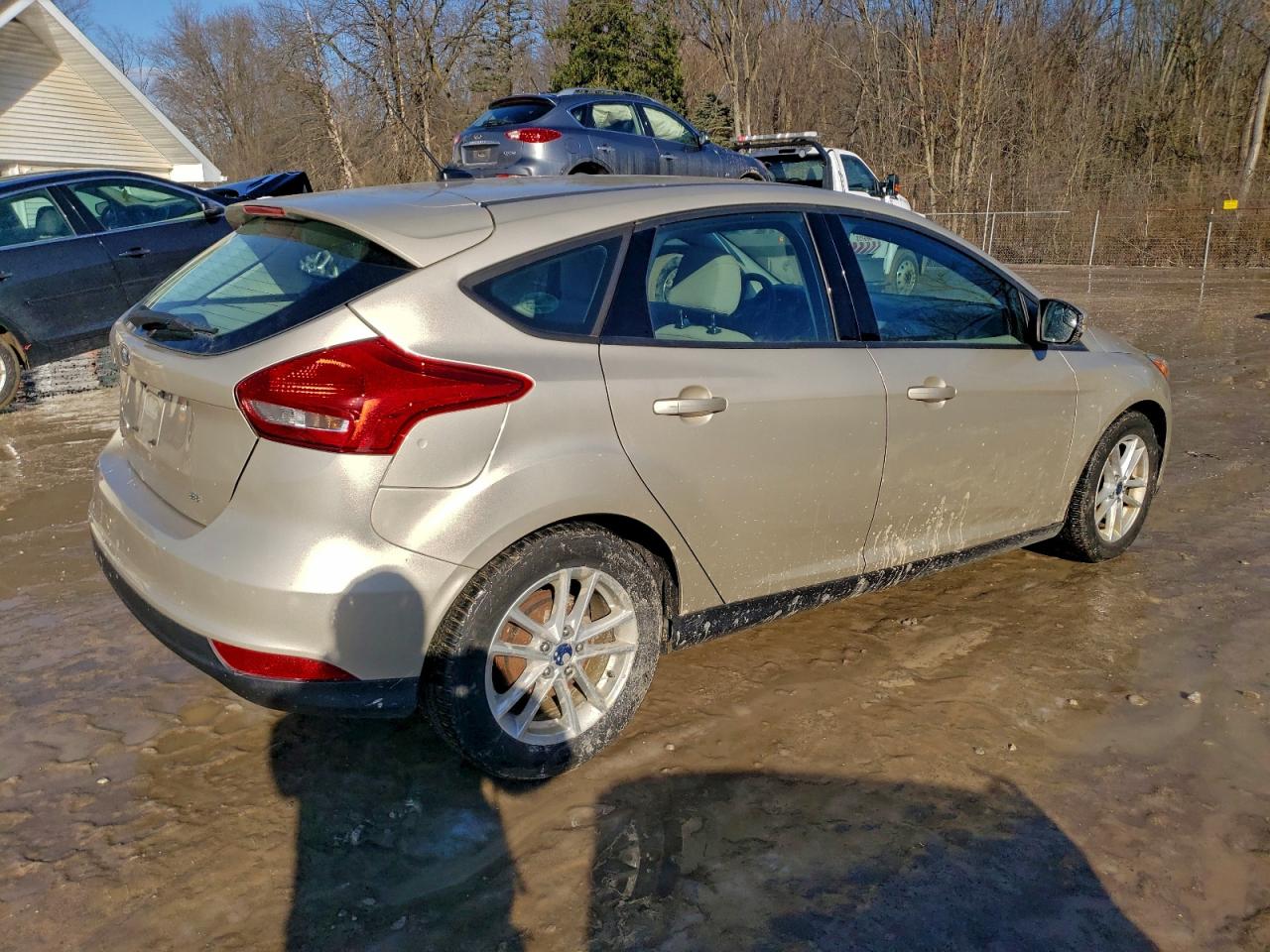 2017 FORD FOCUS SE photo 5
