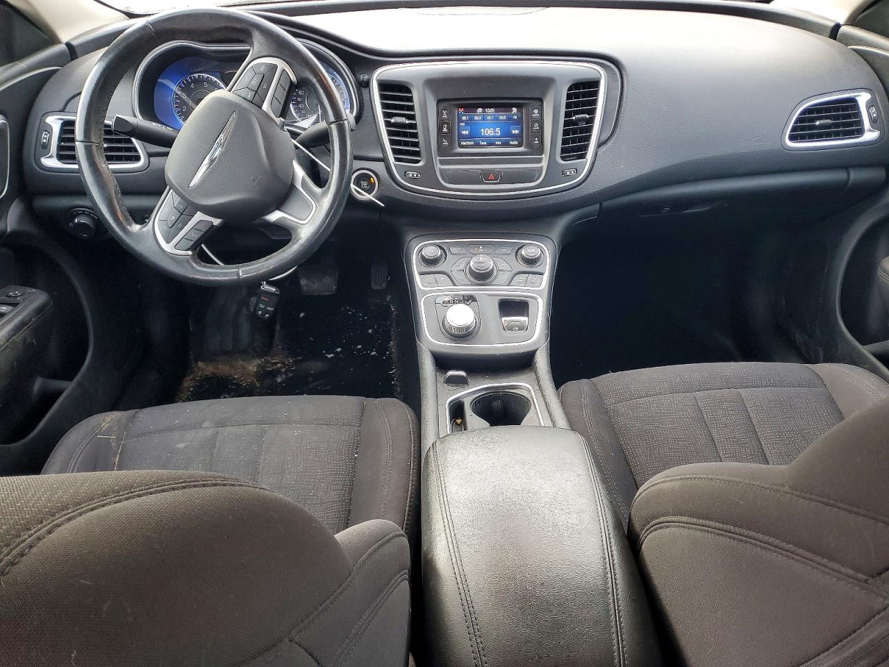 2015 CHRYSLER 200 LIMITED photo 8