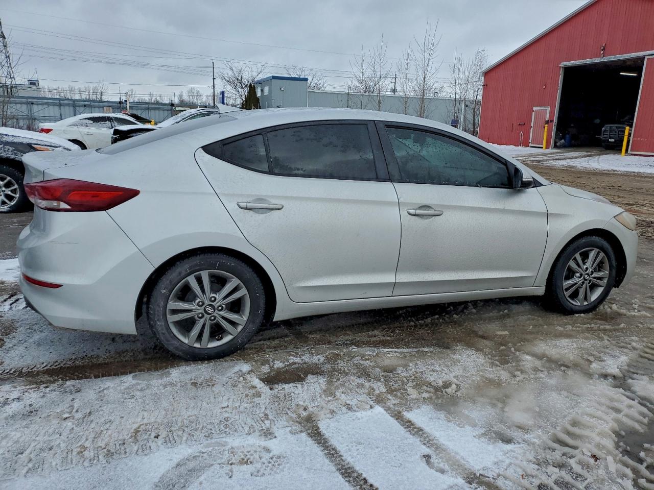 2017 HYUNDAI ELANTRA SE photo 9