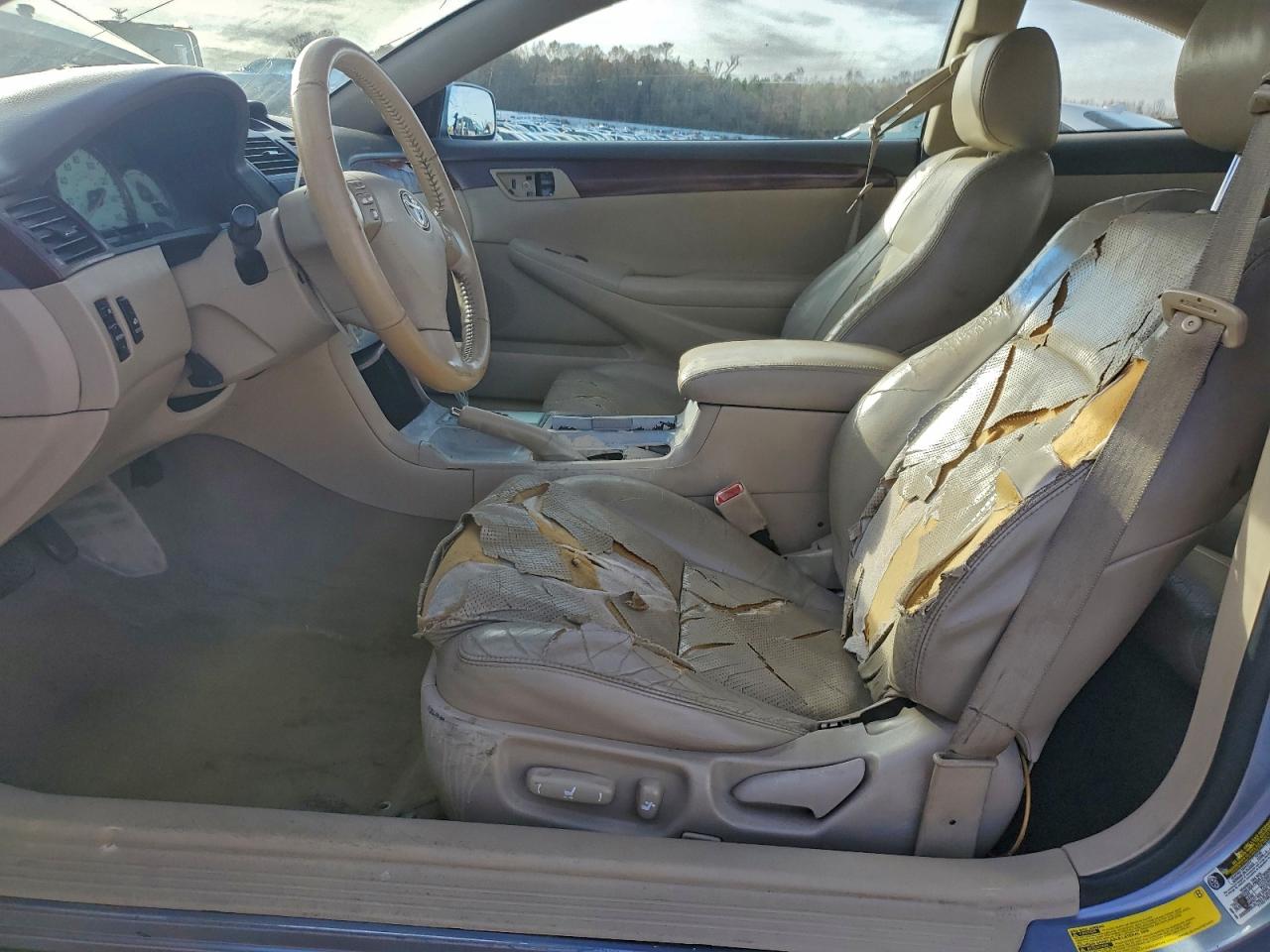 2004 TOYOTA CAMRY SOLARA SE photo 7