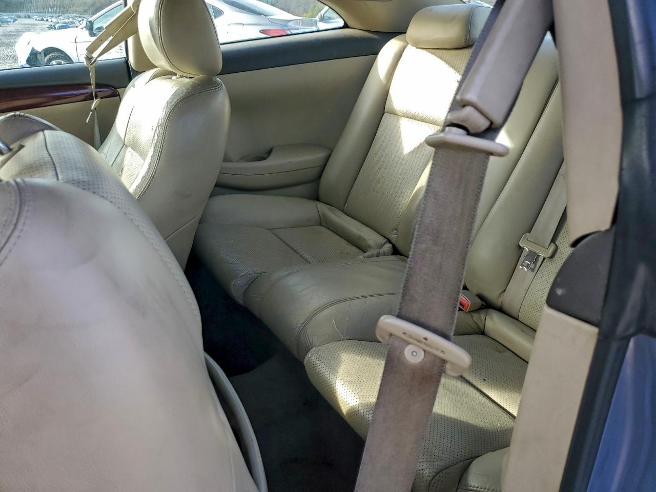 2004 TOYOTA CAMRY SOLARA SE photo 10