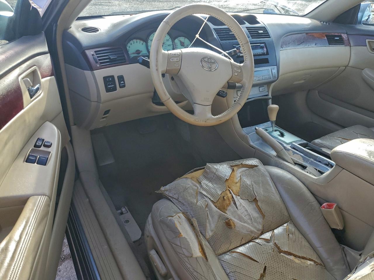 2004 TOYOTA CAMRY SOLARA SE photo 8