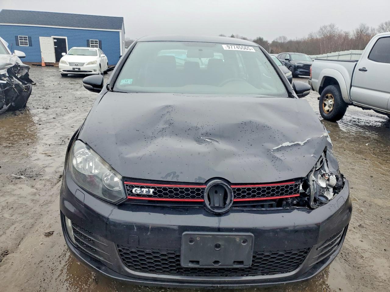 2013 VOLKSWAGEN GTI photo 5