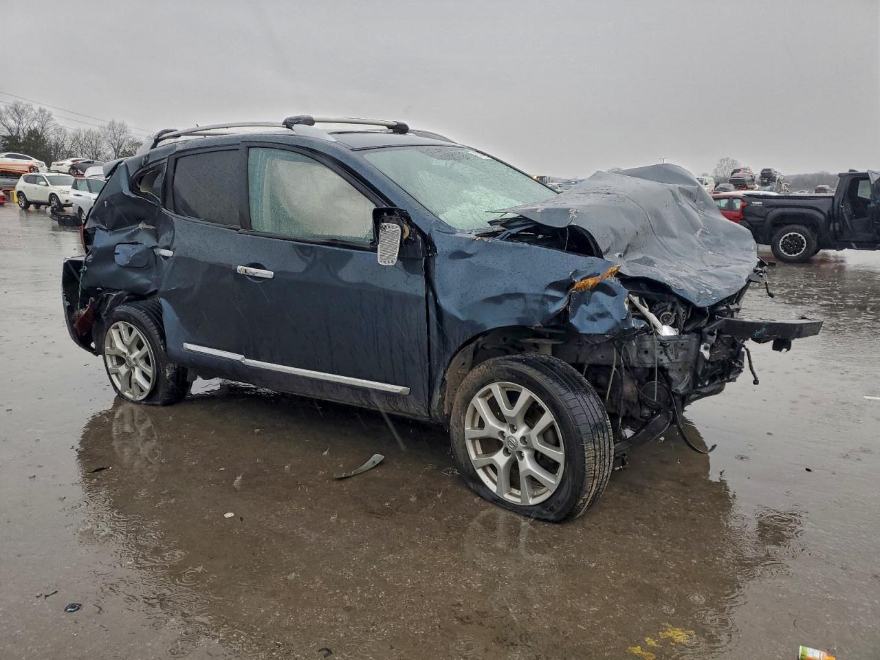 2013 NISSAN ROGUE S photo 4
