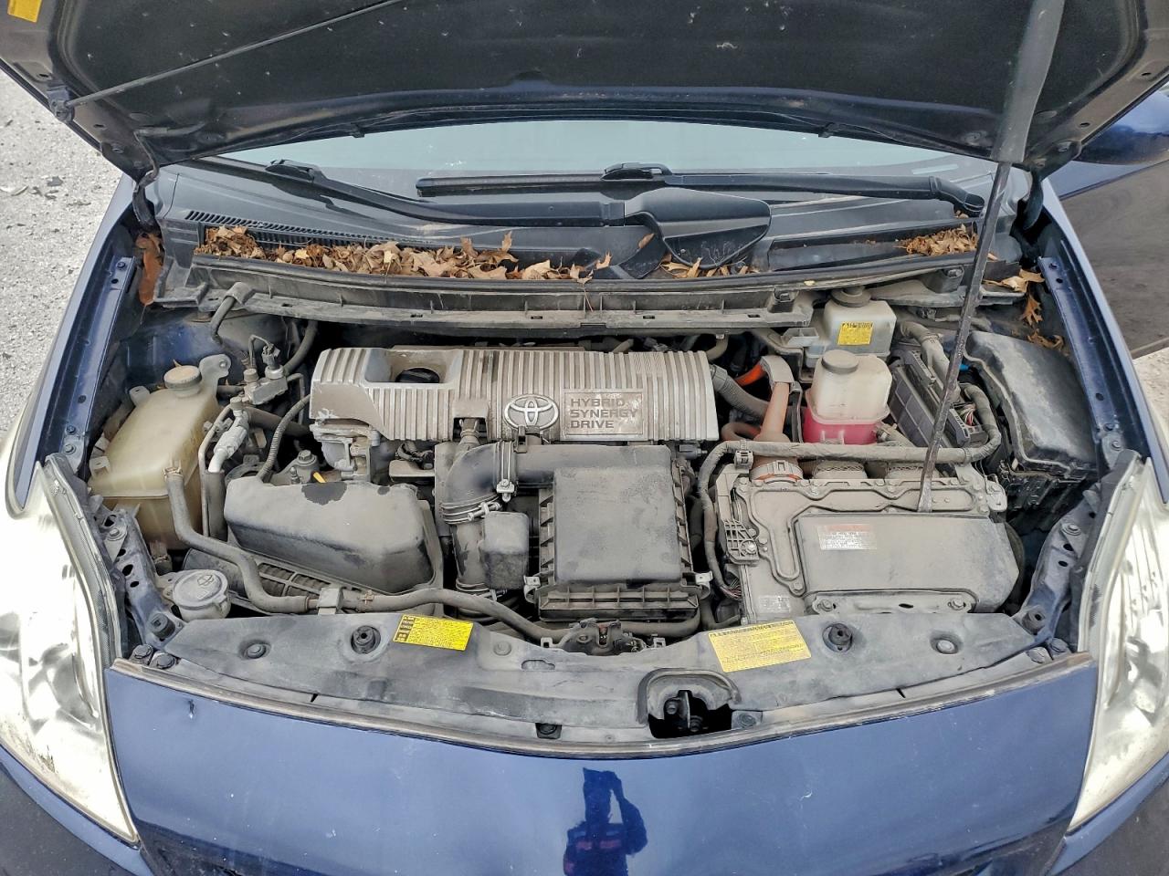 2014 TOYOTA PRIUS photo 11