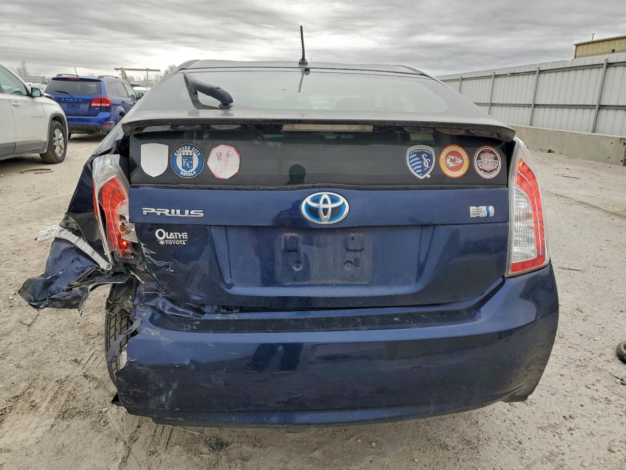 2014 TOYOTA PRIUS photo 6