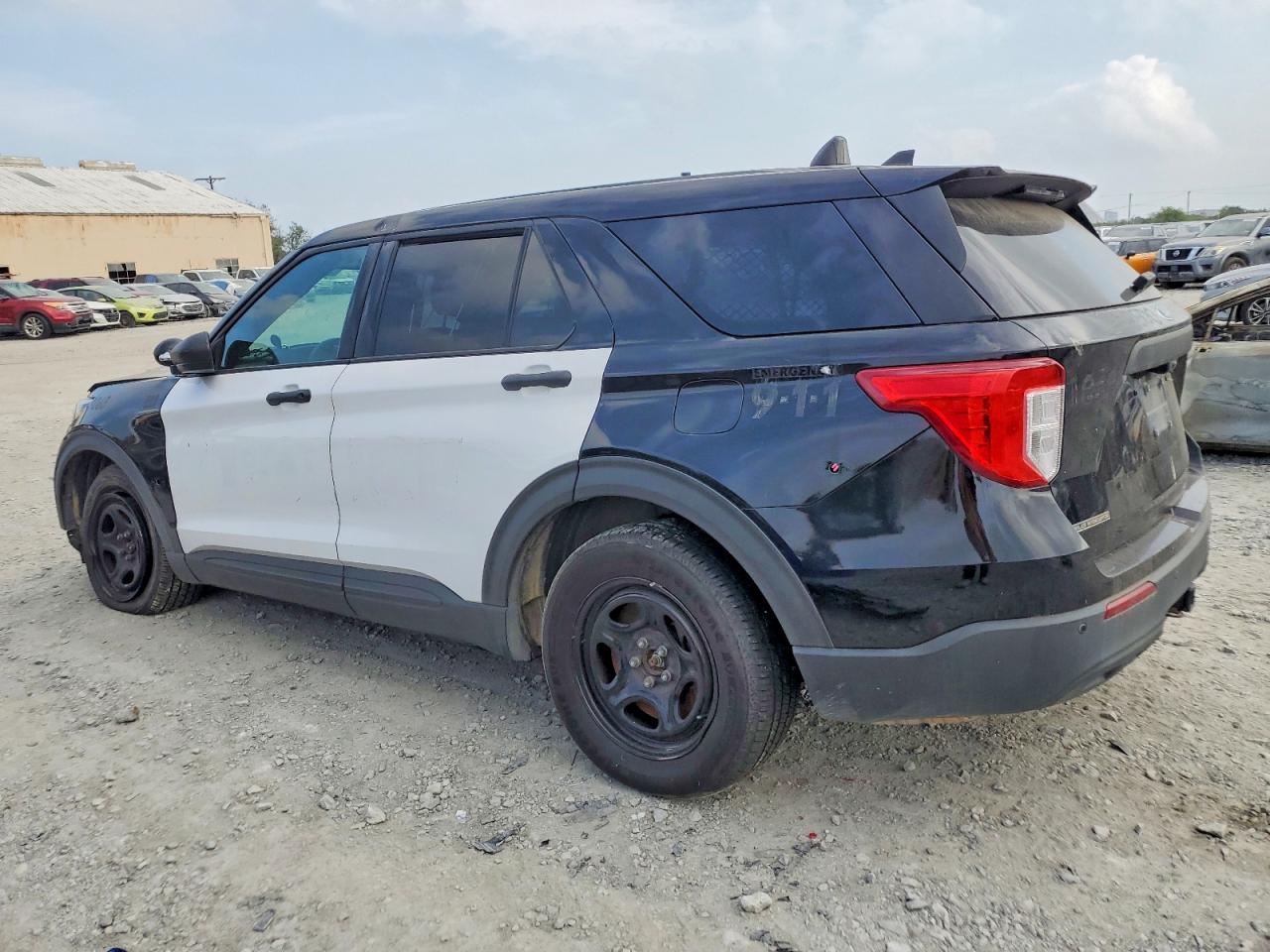 2021 FORD EXPLORER POLICE INTERCEPTOR photo 2