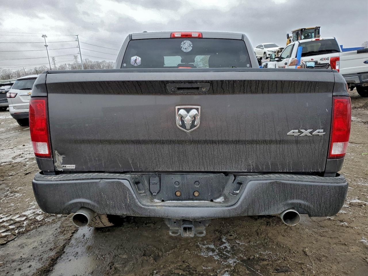 2014 RAM 1500 ST photo 16