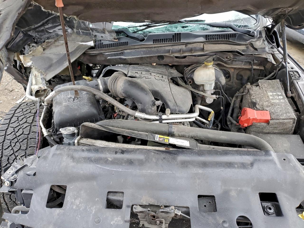 2014 RAM 1500 ST photo 31