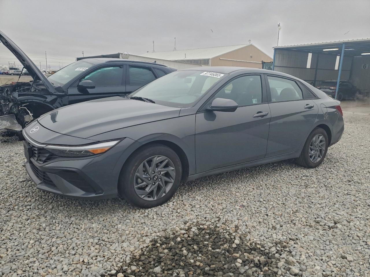 2024 HYUNDAI ELANTRA BLUE photo 2