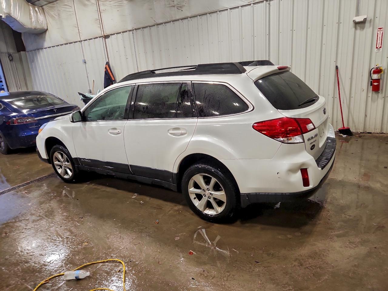 2014 SUBARU OUTBACK 2.5I LIMITED photo 4