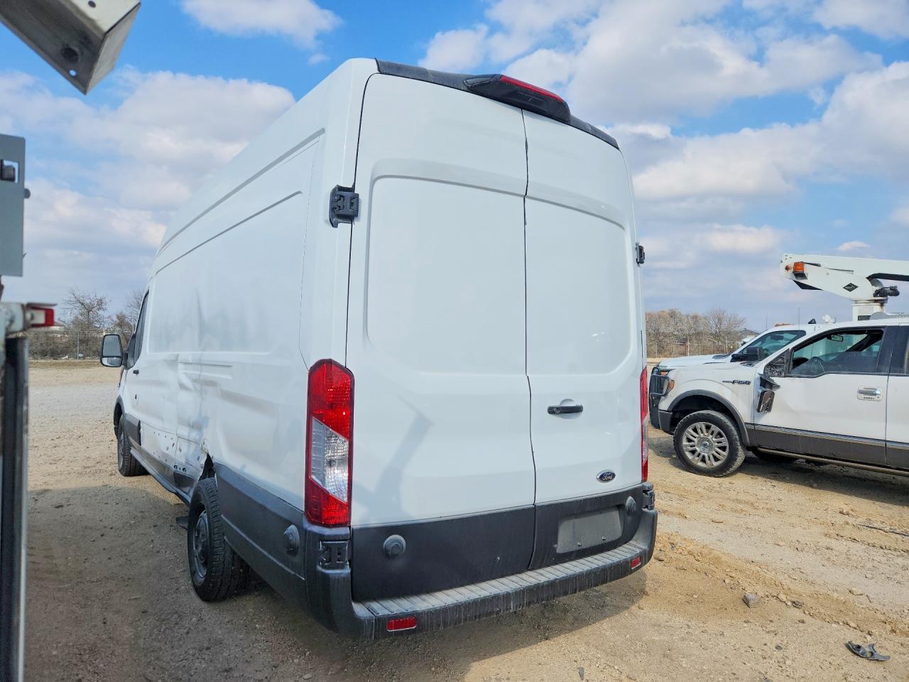 2025 FORD TRANSIT T-250 photo 2
