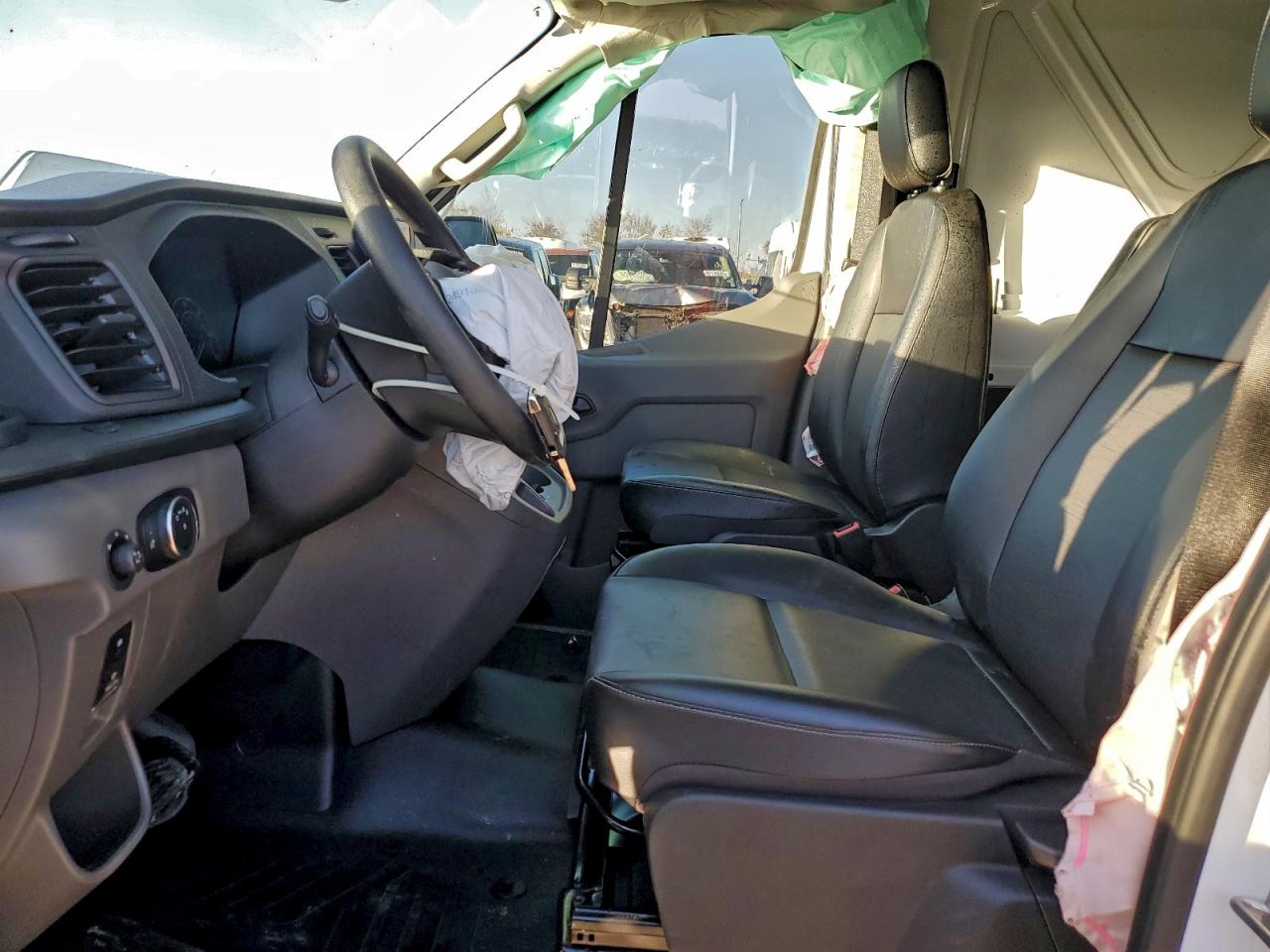 2025 FORD TRANSIT T-250 photo 7