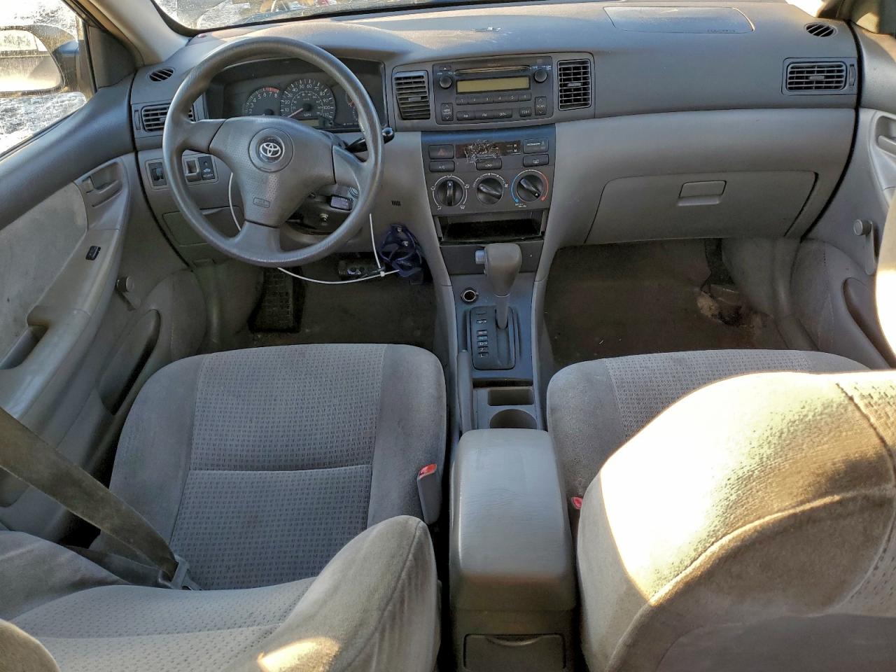 2005 TOYOTA COROLLA CE photo 8