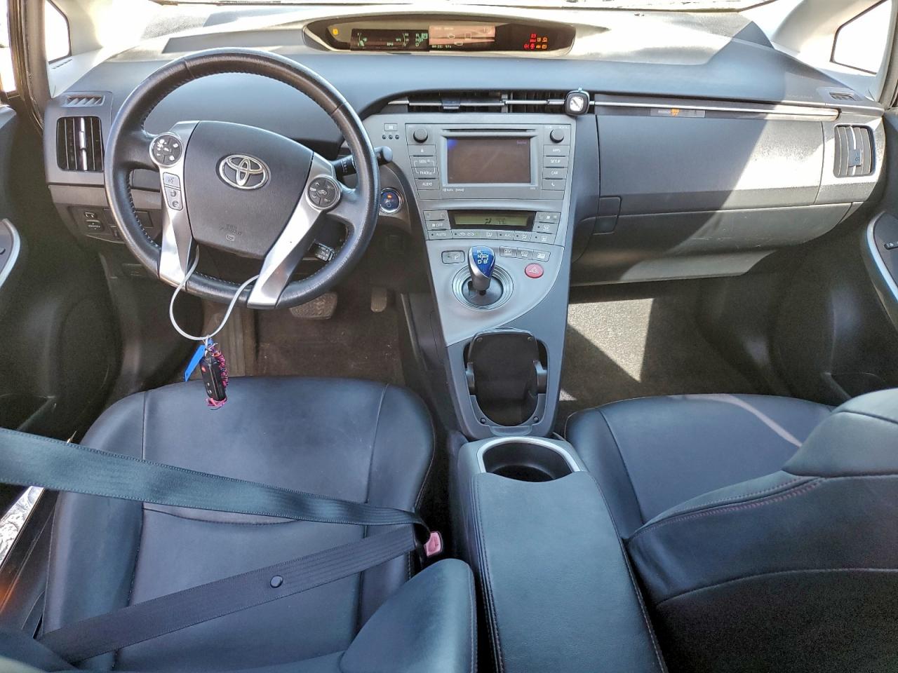2013 TOYOTA PRIUS photo 15