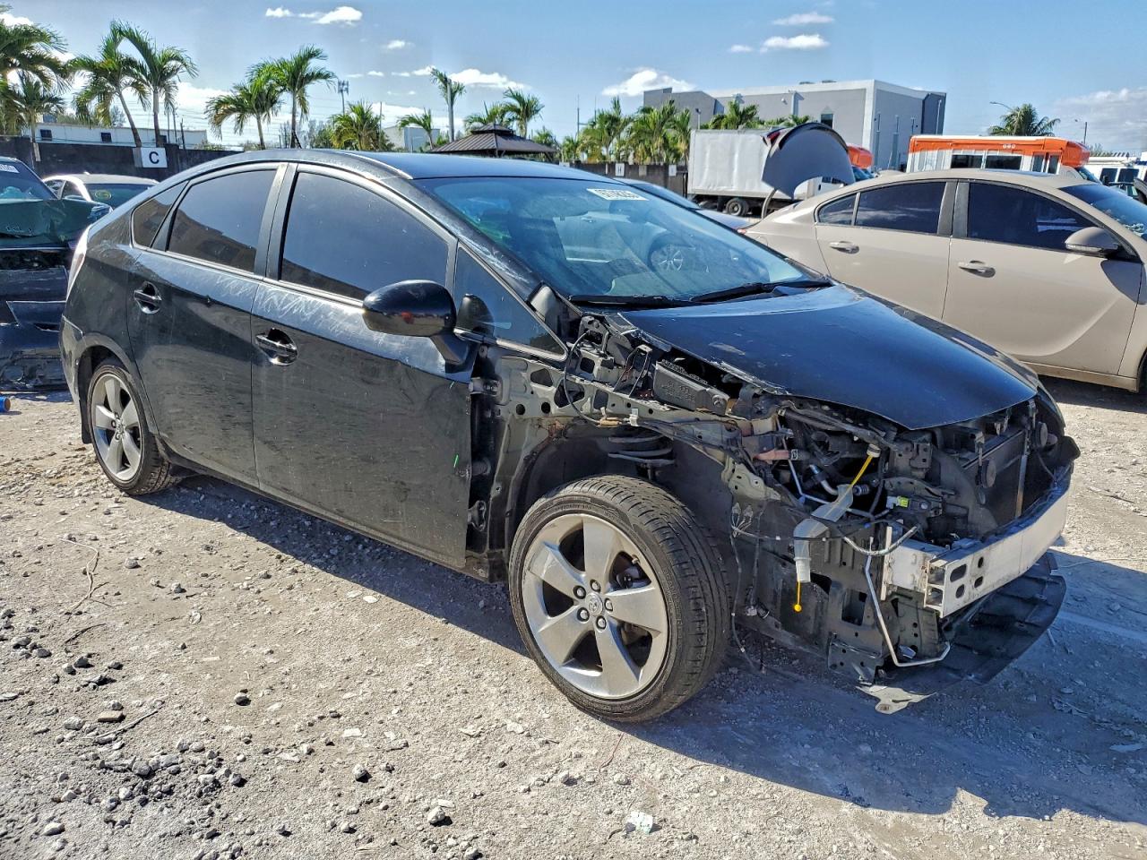 2013 TOYOTA PRIUS photo 7