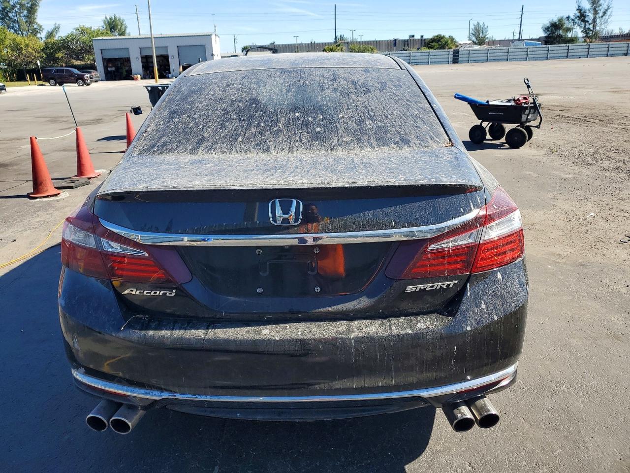 2016 HONDA ACCORD SPORT photo 11