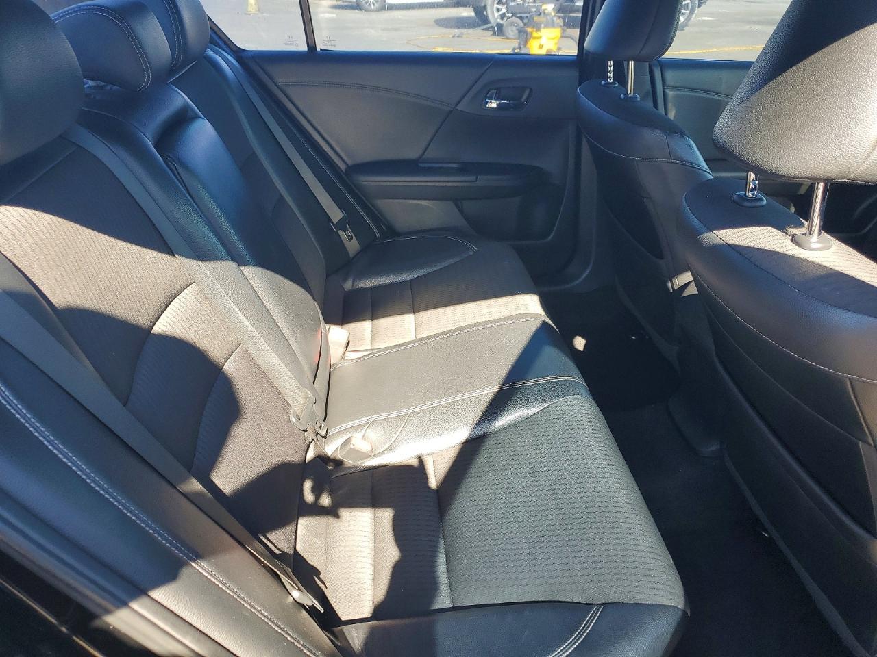 2016 HONDA ACCORD SPORT photo 19