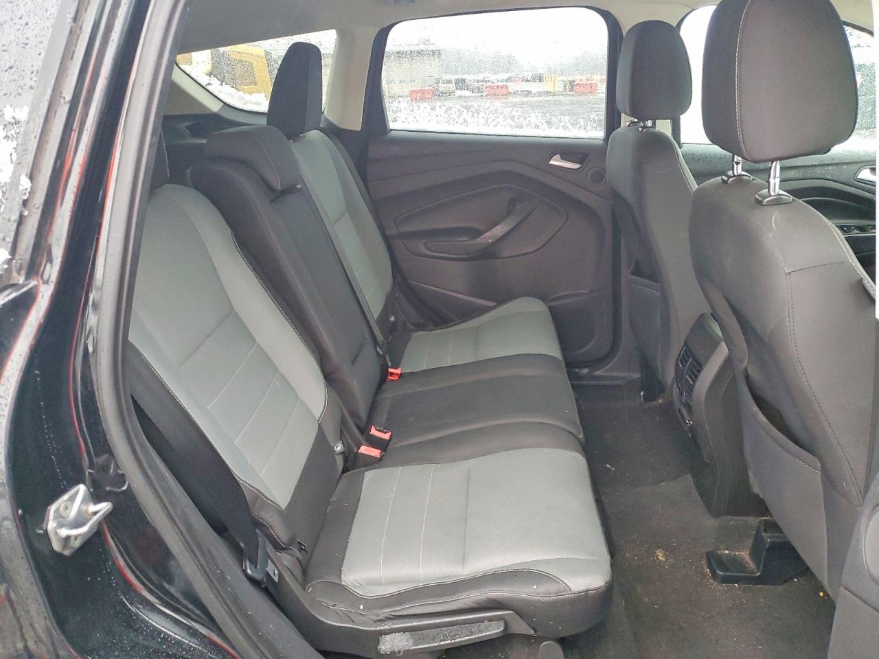 2016 FORD ESCAPE SE photo 11