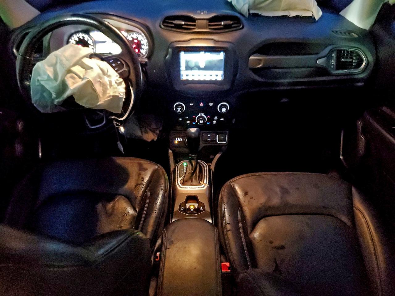 2019 JEEP RENEGADE LIMITED photo 8
