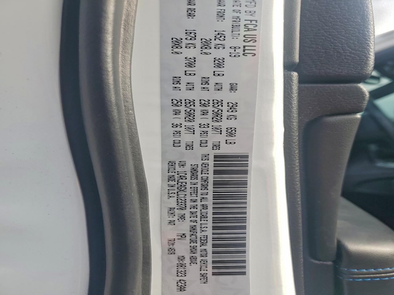 2020 JEEP GRAND CHEROKEE LAREDO photo 14