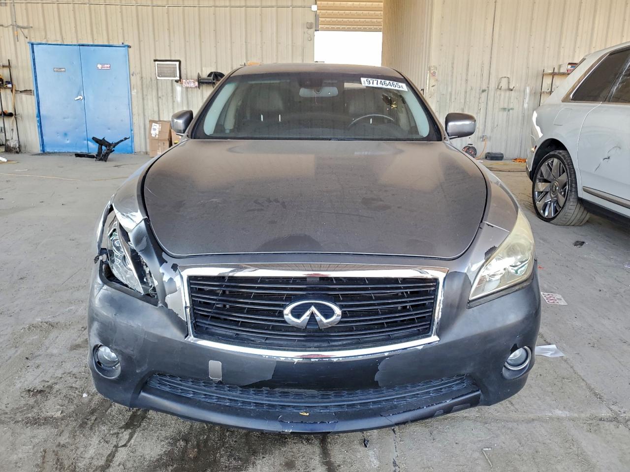 2013 INFINITI M37 photo 5
