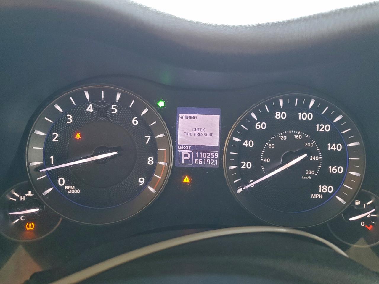 2013 INFINITI M37 photo 9